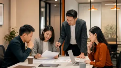 tim hr menganalisis data hr analytics di kantor modern untuk memahami perilaku kerja dan risiko disengagement karyawan